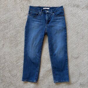 Levi's 311 Shaping Skinny Capri Jeans in Perfect Condition